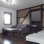 Séjour chez l'habitant 42 *