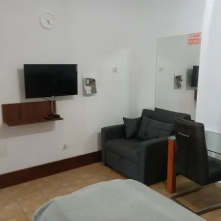 Séjour chez l'habitant 42 *